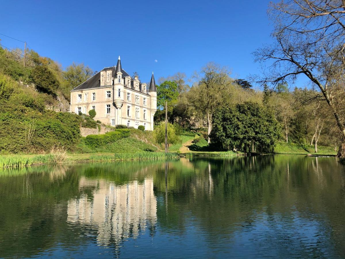 Chateau Des Loups - Les Pommiers Echire 外观 照片