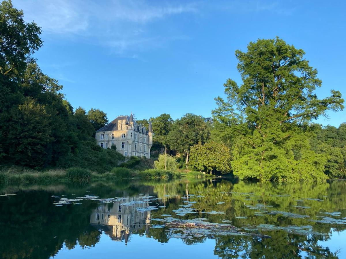 Chateau Des Loups - Les Pommiers Echire 外观 照片