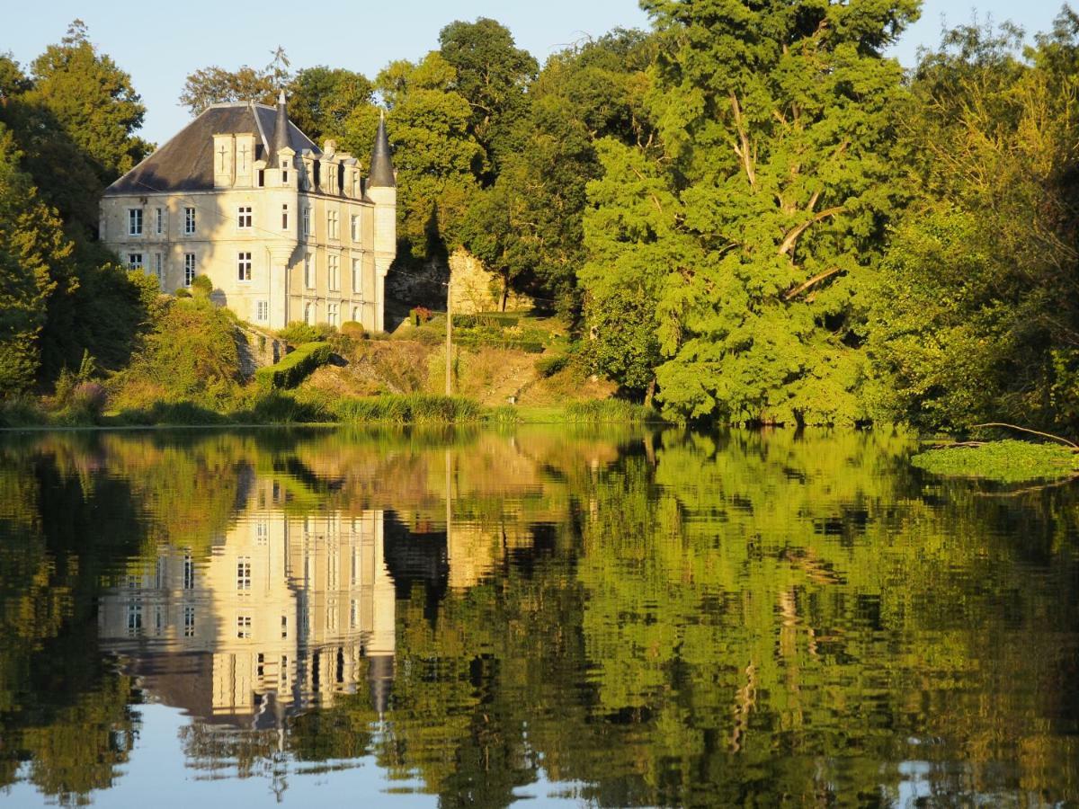 Chateau Des Loups - Les Pommiers Echire 外观 照片