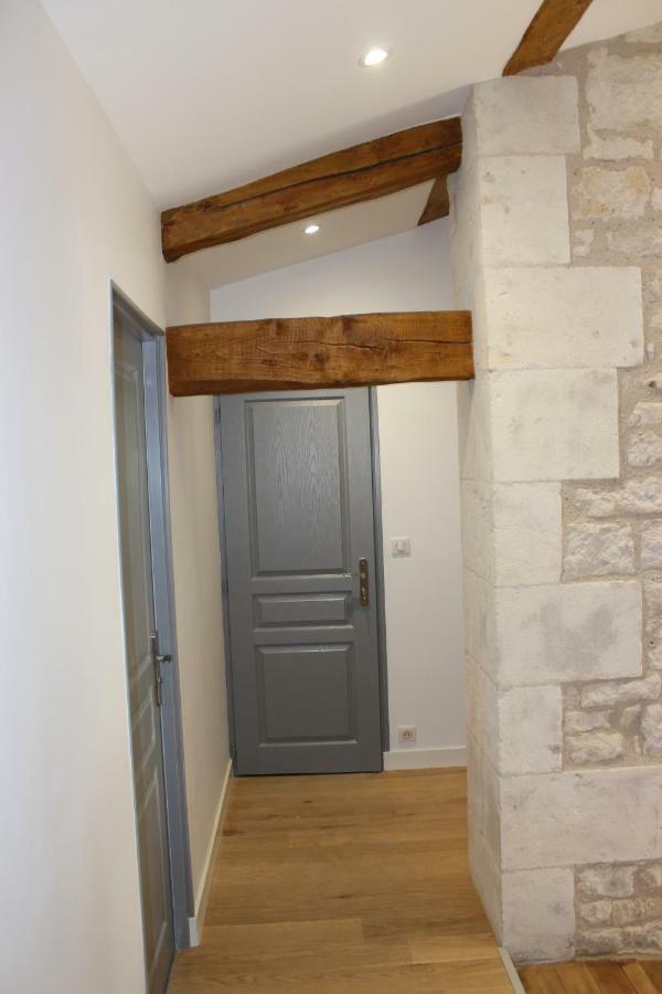 Chateau Des Loups - Les Pommiers Echire 外观 照片