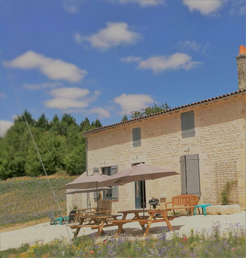 Chateau Des Loups - Les Pommiers Echire 外观 照片
